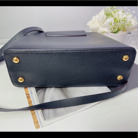 Louis Vuitton Black Capucines Pm Taurillon Bag - Picture 3 of 7